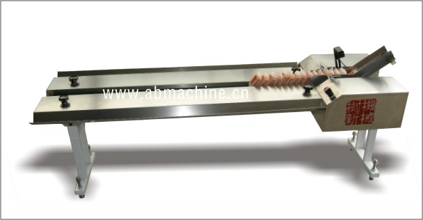 SMZL-110 整理機(jī)(配套枕式包裝機(jī)使用) SMZL-110 整理機(jī)(配套枕式包裝機(jī)使用)